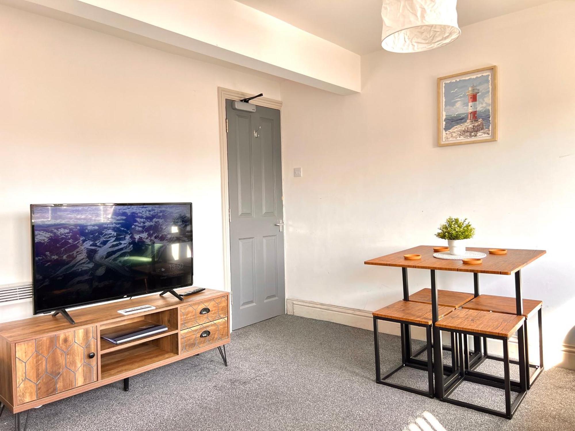 Apartment 6 黑潭 外观 照片